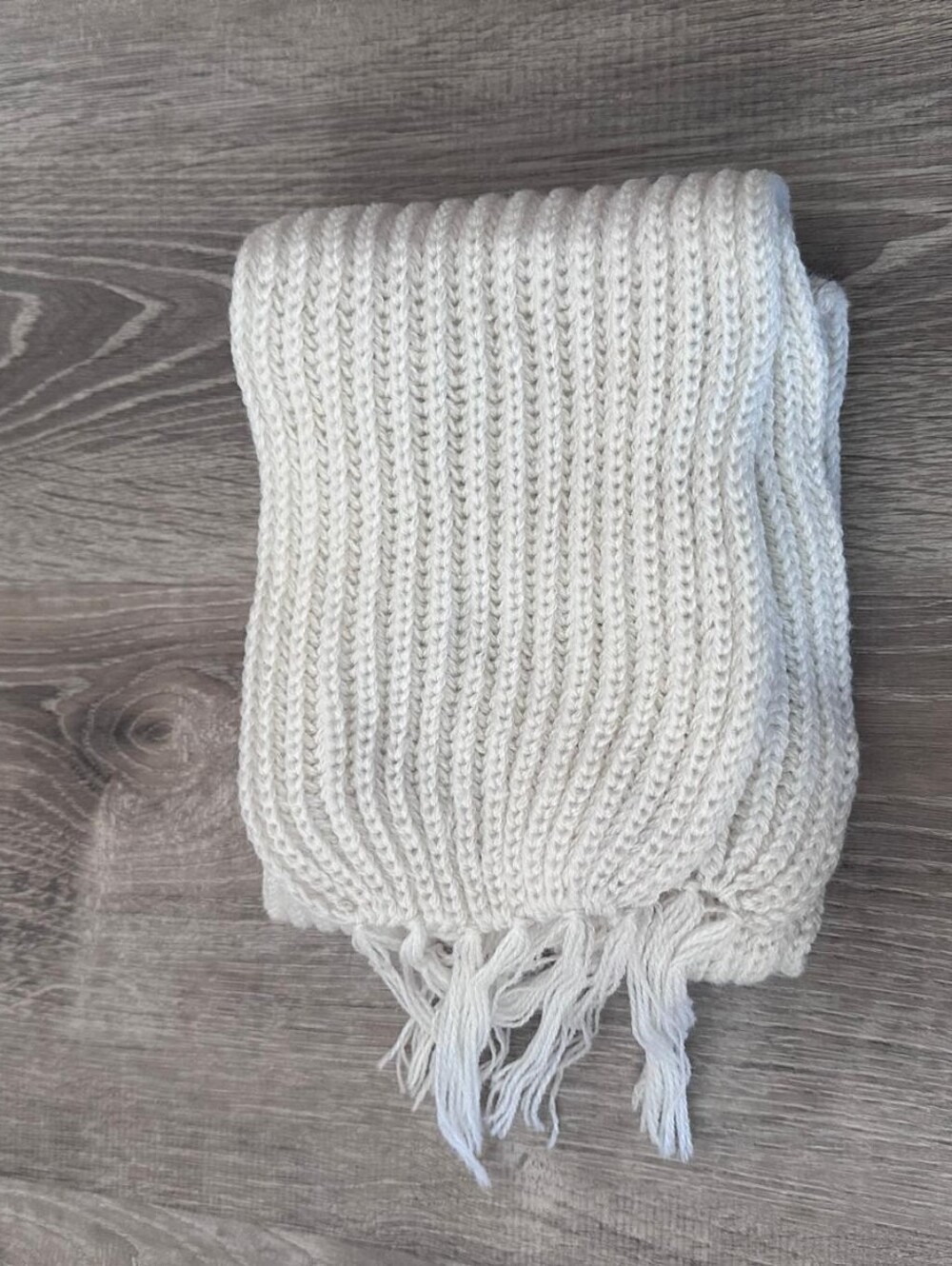 Cozy Chunky Knit Fringe Scarf - White